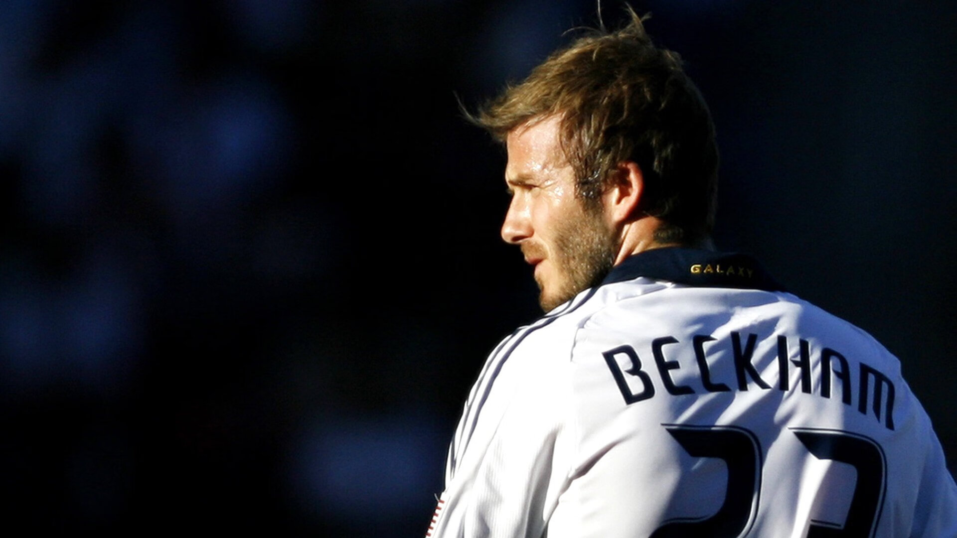 足球鞋如何选择，足球鞋挑什么样的好